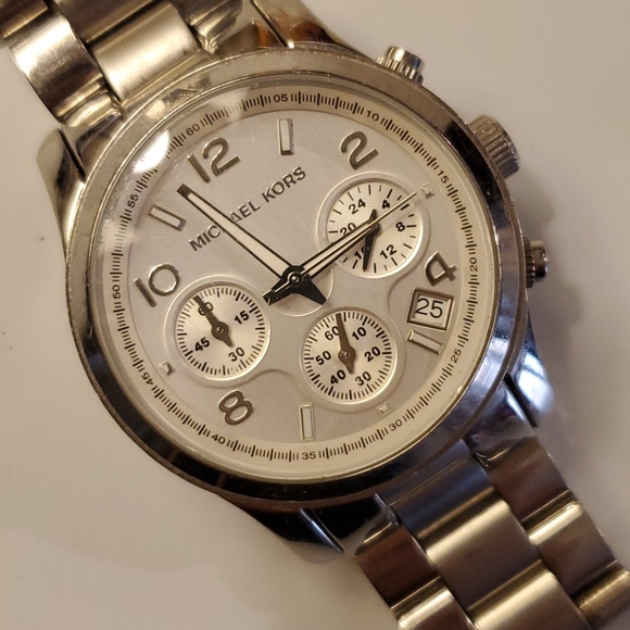 Michael Kors watch - Picture 5 of 5